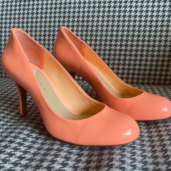 Gianni Bini Shoes - NWOT Gianni Bini orangey pink pumps heels. Round toe.